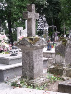 Szczebrzeszyn. Ślad na cmentarzu po alternatywnej ortografii